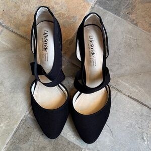 LifeStride Black Pointed Toe Cross-Strap Heels